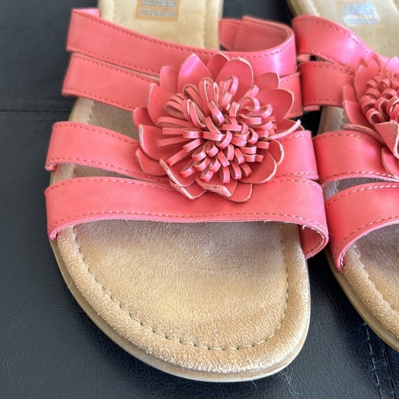Coral Pink slip on sandals Size 10 - Picture 5 of 7